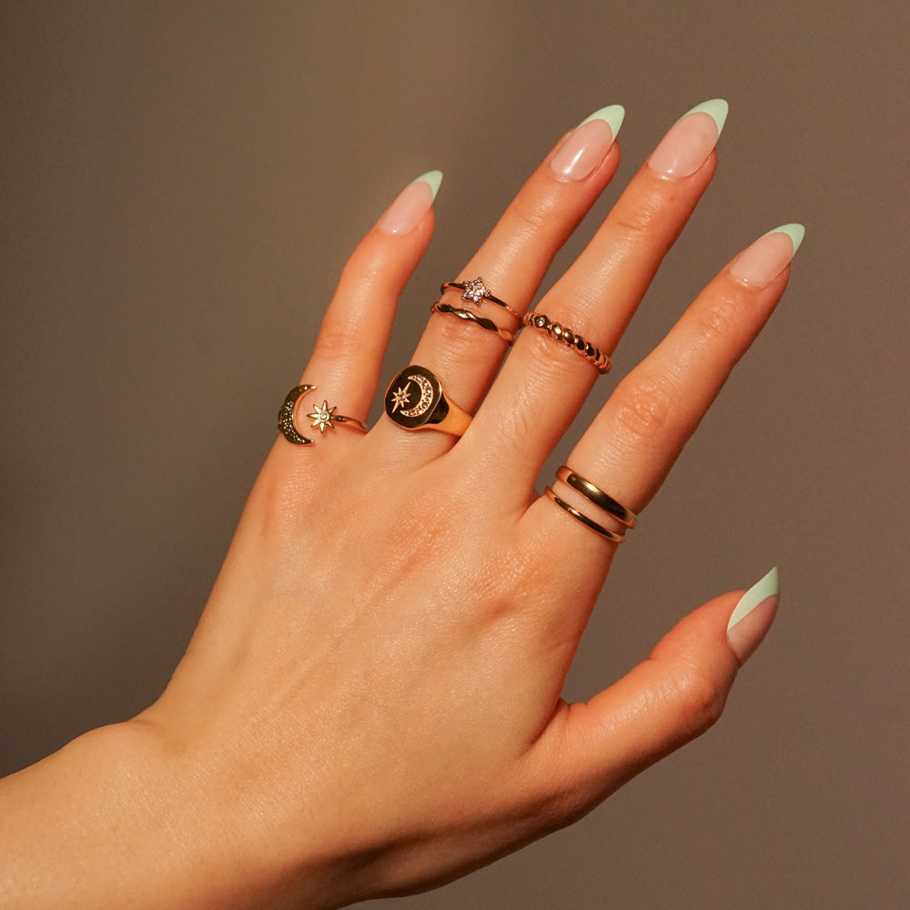 Sparkly moon ring - silver