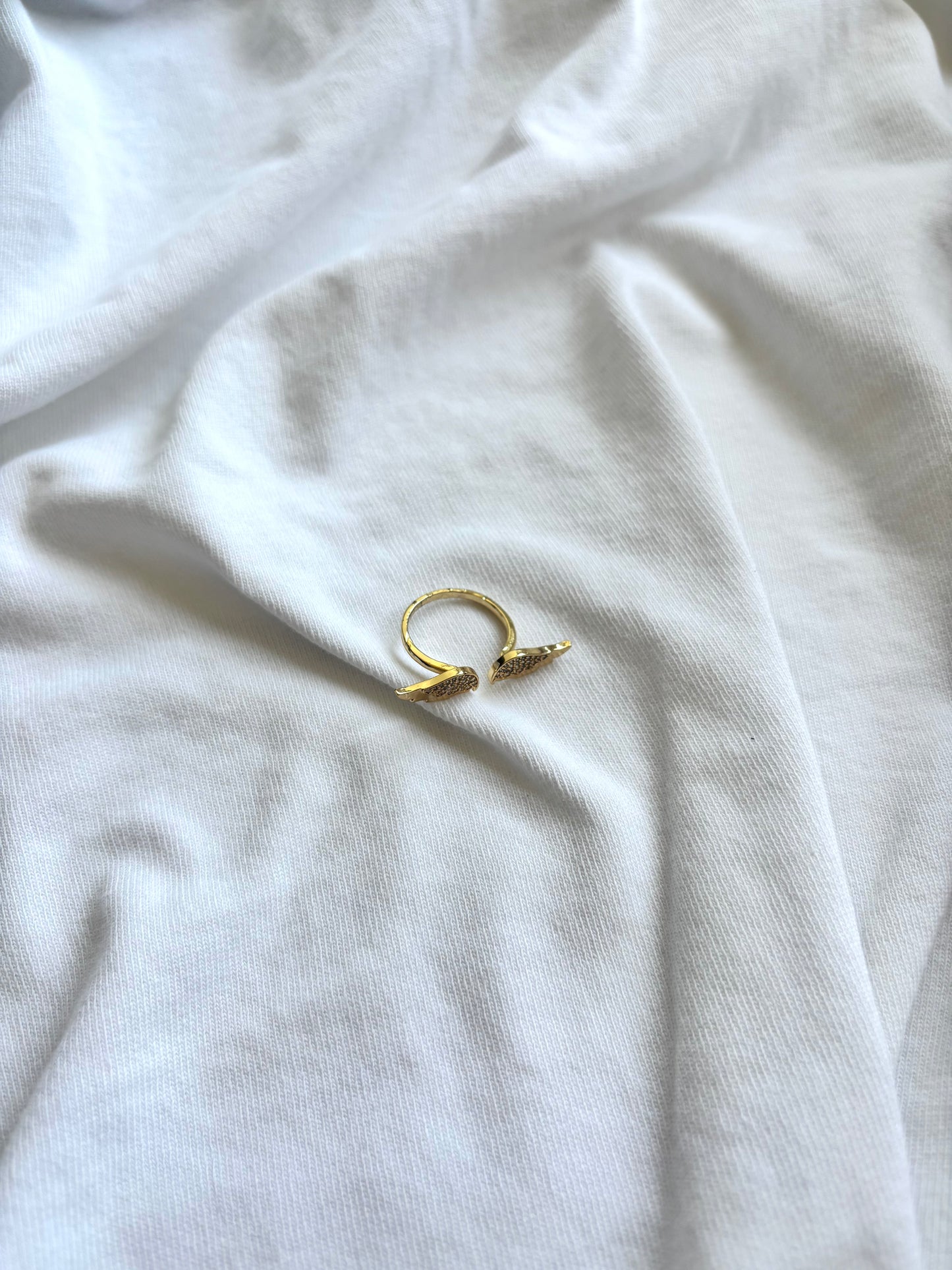 ring met vleugels - goud - 1015