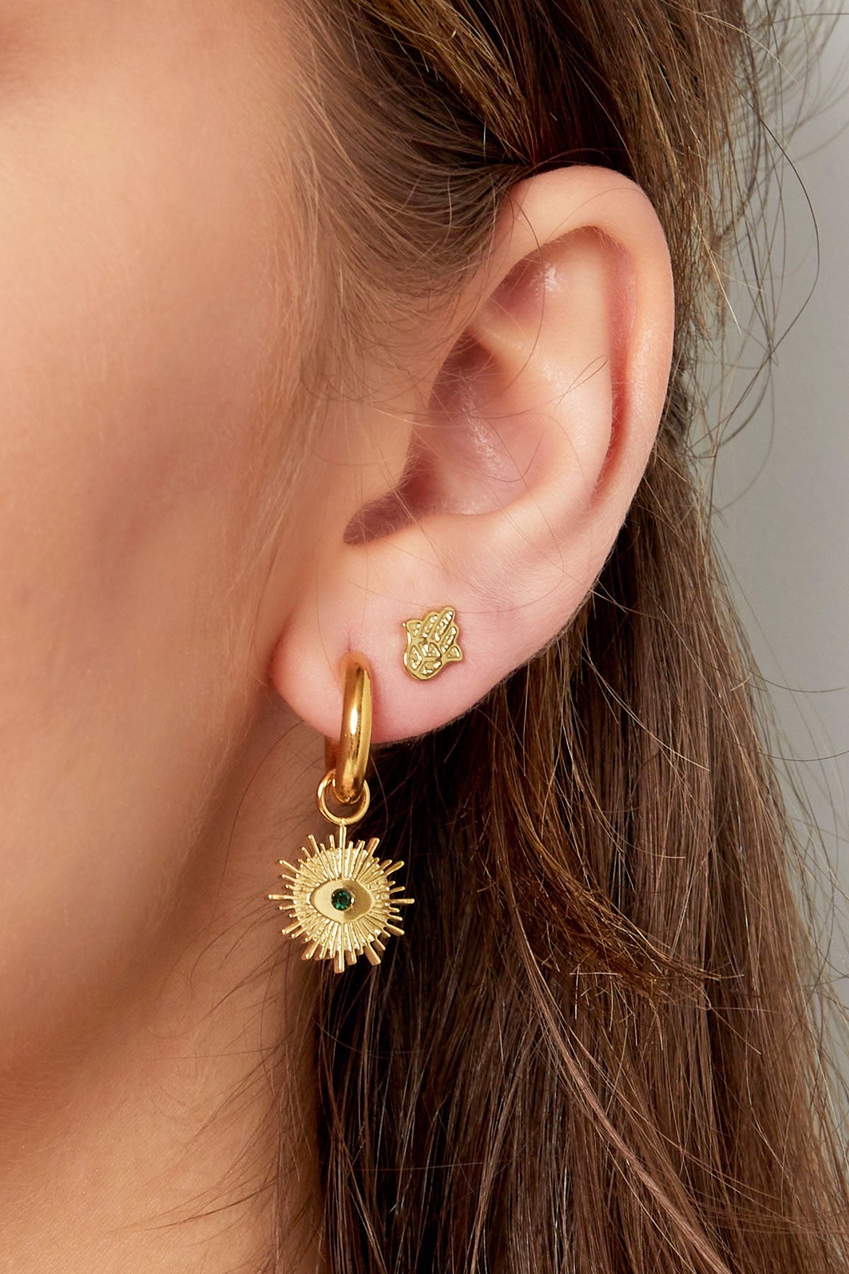 Green eyes earrings - gold